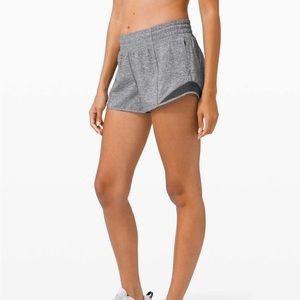 Lululemon Hotty Hot Short *High-Rise 2.5"
